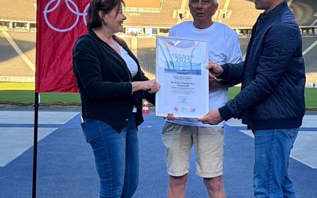 Auszeichnung der Deutschen Olympischen Gesellschaft Berlin durch den DSLV im Olympiastadion Berlin